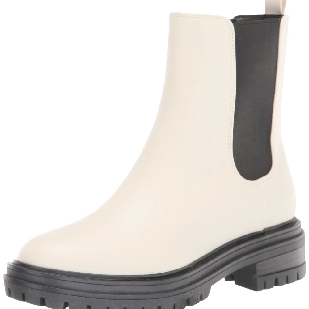 Nine West Saleema Faux Leather Chelsea Boots Women’s 10 Lug Sole Pull On Ivory
